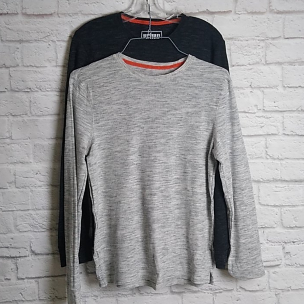 Set of 2 - lightweight Long- Sleeve Knit Shirts